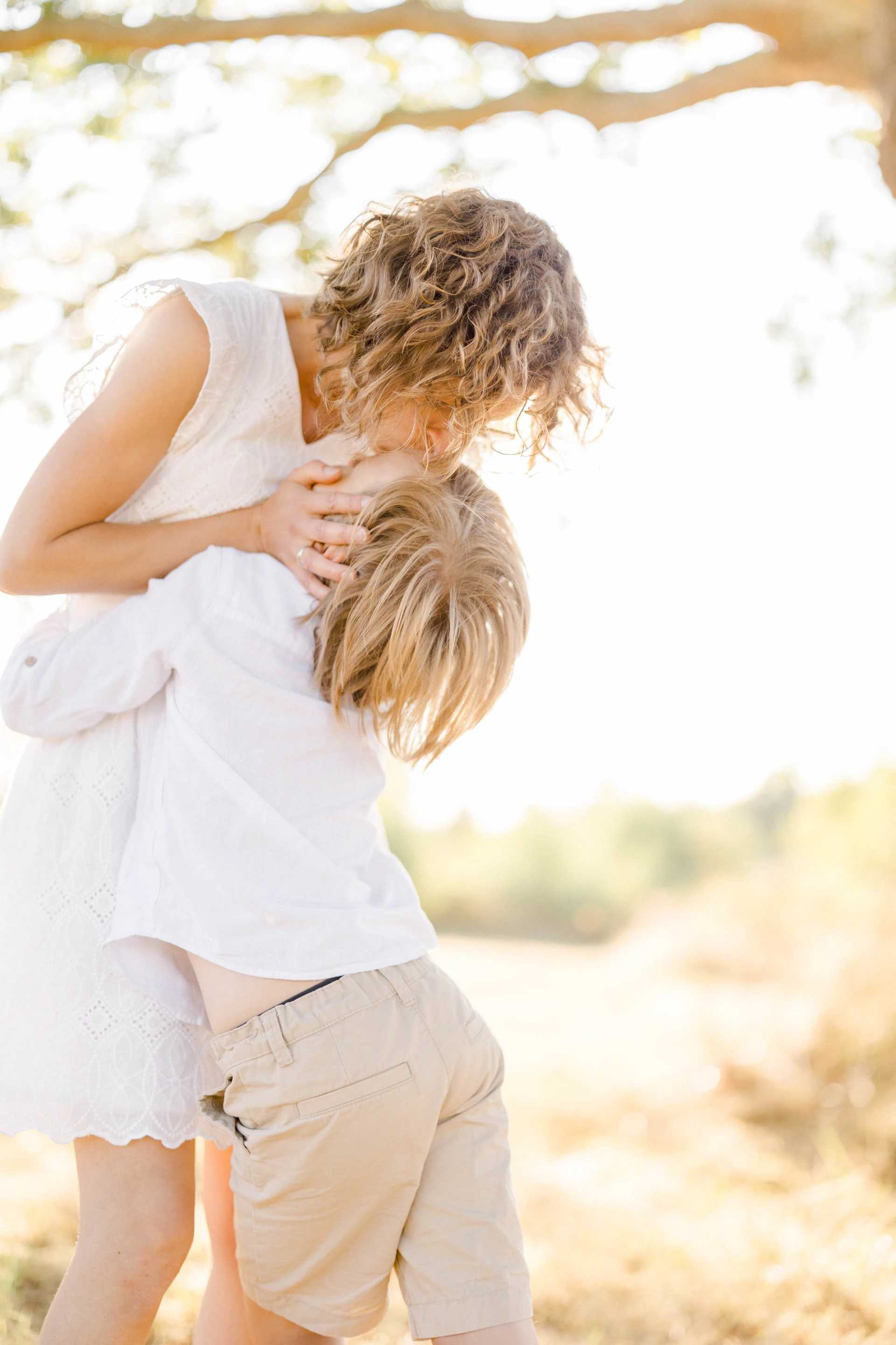 bonheur main amour enfant câlin
